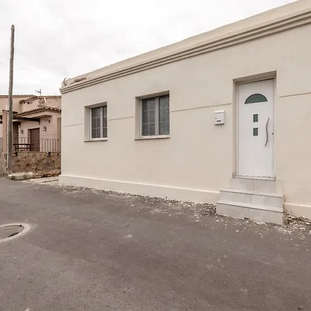 Casa Cinta, Exteriores Compartidos * Дельтебре