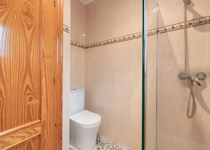 Casa Cinta, Exteriores Compartidos Дельтебре