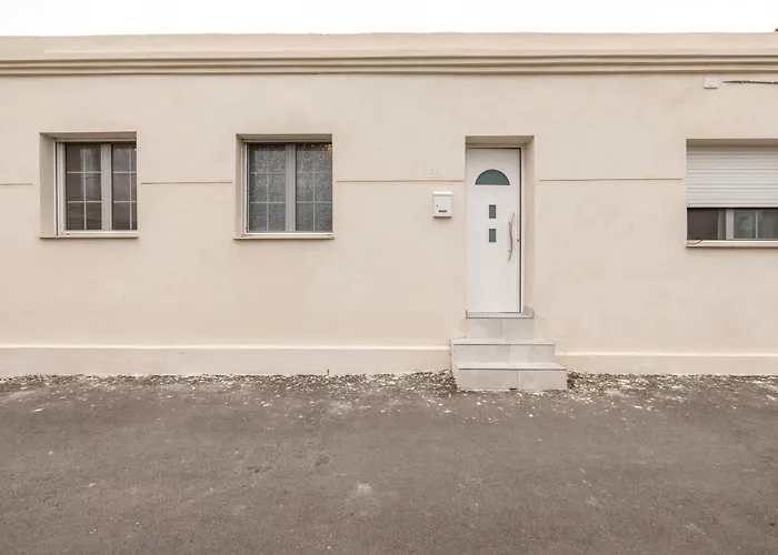 Casa Cinta, Exteriores Compartidos